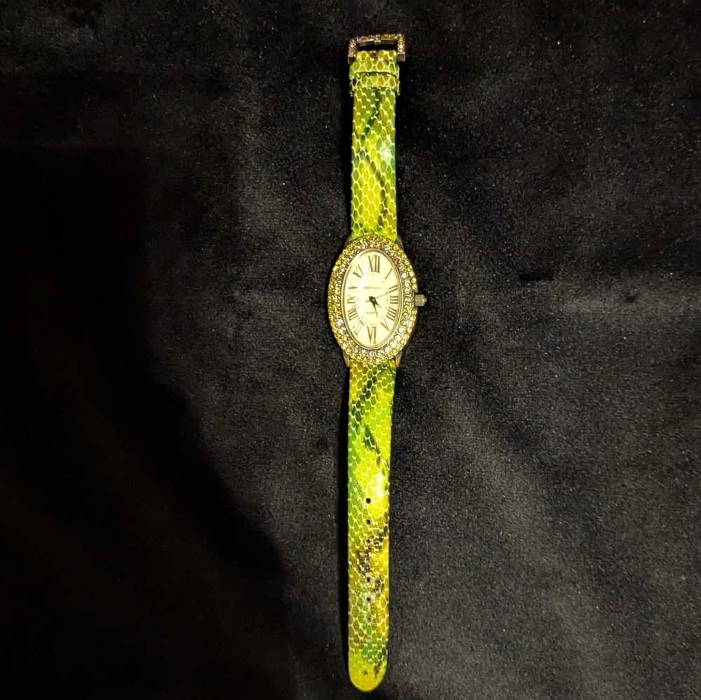 Heidi Daus Green Crystals & Snake Pattern Women's Watch - Picture 2 of 7